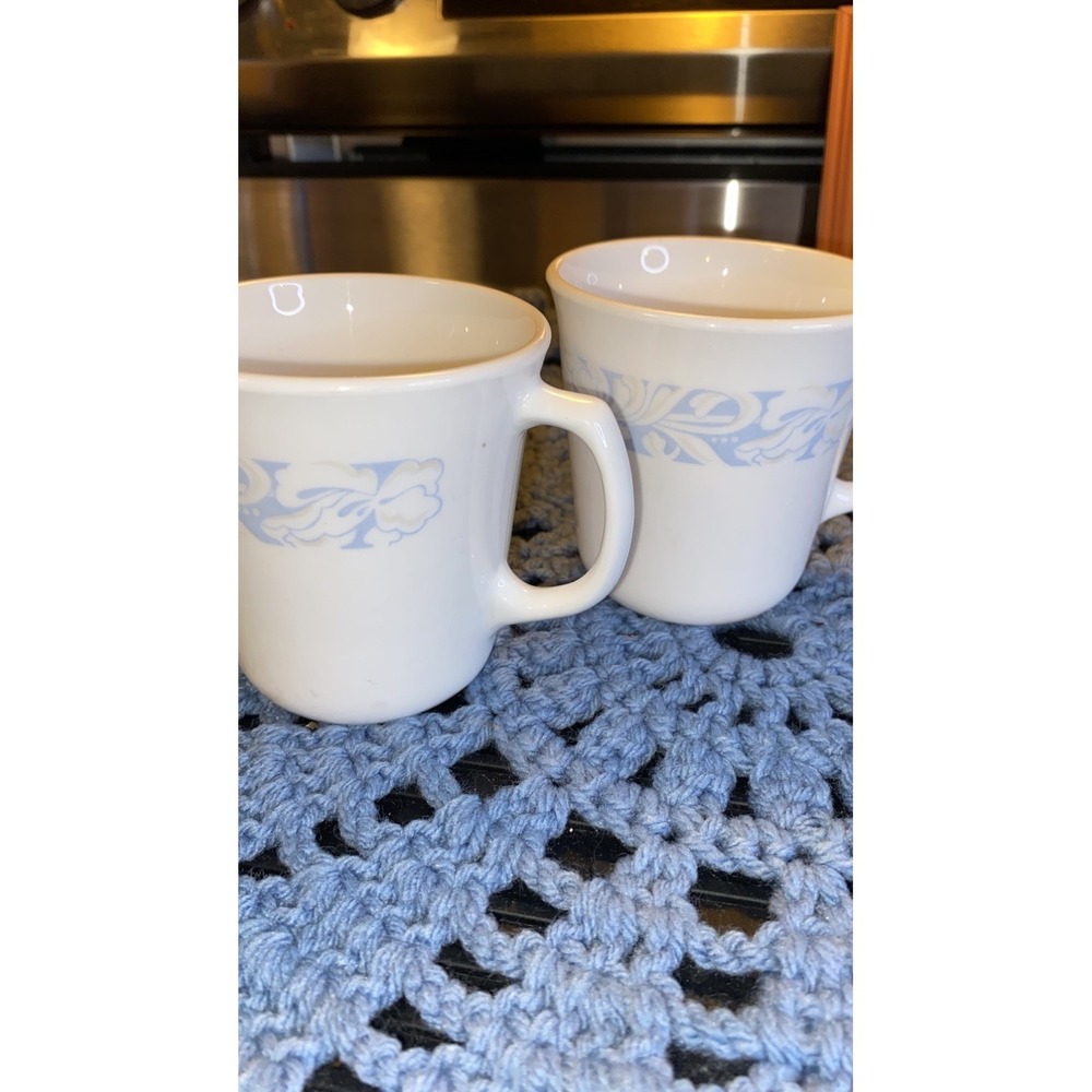 2 Corelle Corning Coffee Mugs Cups Sea and Sand White Blue Tan D Handle VTG USA‎